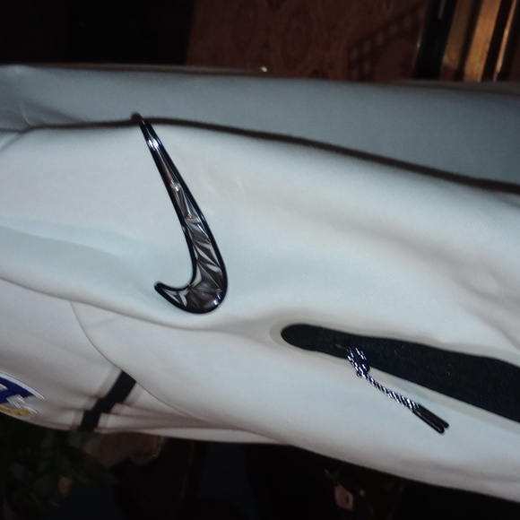 Sale 💰 💰 La super bowl jacket. Nike Hoodie - Picture 5 of 13